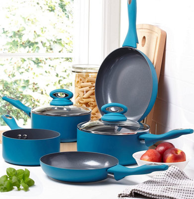 https://media.diy.com/is/image/KingfisherDigital/7-piece-teal-kitchen-cookware-set-dishwasher-safe-aluminium-pots-pans-set-with-non-stick-coating-suitable-for-all-hobs~5053335905576_02c_MP?$MOB_PREV$&$width=618&$height=618