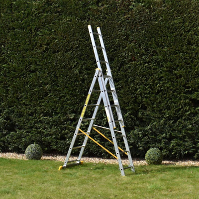 7-Rung Trade Master Pro 3 Section Combination Ladder | DIY at B&Q