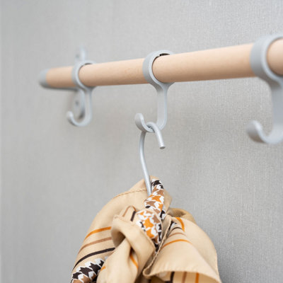 BeslagsbodenHook Rack In Matt Grey/round Bar In Beech. 4-Hooks. from B&Q
