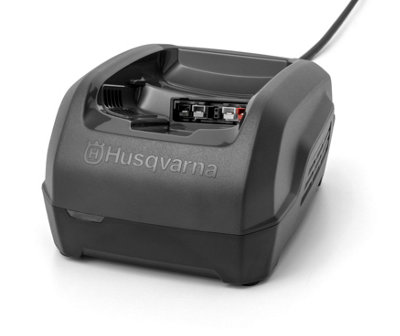 Husqvarna Qc250 Battery Charger 250W from B&Q