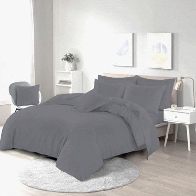 Homes & Linen Easy Care Poly-Cotton Plain Dyed Duvet Cover Set