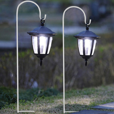 Fativo  Set Of 8 Metal Shepherd Crook Hook Bird Feeder Pole Hanging Plants Basket Hanger 900mmhWhite from B&Q