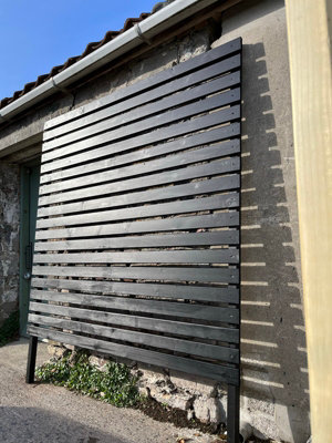 B&Q -  Ultra Trellis (Painted Wooden TrellisChoice Of Colours Available)L150 X W8 X H150 Cm