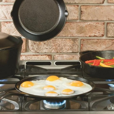 B&Q - Griddle: 23.5 Cm / 9.25 Inch Pre-Seasoned  Handleless Serving GriddleCast Iron