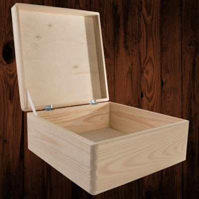 WooDeeDoo Square Wooden Box with Hinged Lid 30 x 30 x 14 cm – Plain Pine Craft Storage Chest for DIY Decorating Keepsake Memory Box 9L - Personalised Gift Decorative Unfinished Wood Organiser - Image 4
