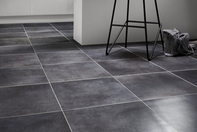 Goodhome Gladstone Grey Oak Effect Laminate Flooring 2m