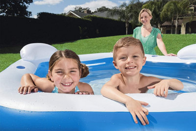 Inflatable pool with cheap seats and cup holders