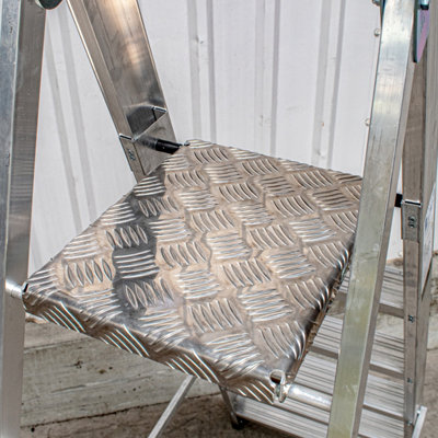 8 Step Industrial Platform Step Ladder
