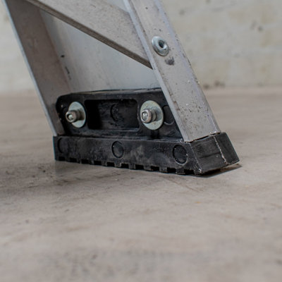 8 Step Industrial Platform Step Ladder