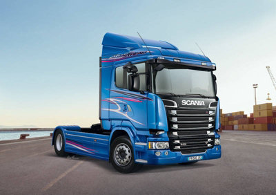 Italeri Scania R400 Streamline(Flat Roof) Truck Kit - 3947 - Image 8