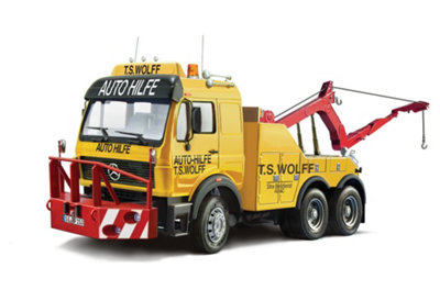 Italeri 1/24 Mercedes-Benz Wrecker Truck - 93808 - Image 9