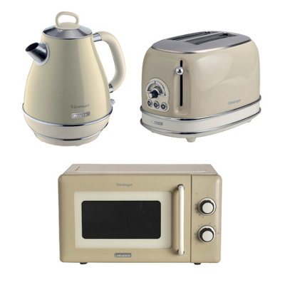 Ariete Vintage 1.7L Jug Kettle2 Slice Toaster & Microwave Cream from B&Q