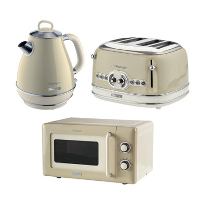 Ariete Vintage 1.7L Jug Kettle4 Slice Toaster & Microwave Cream from B&Q