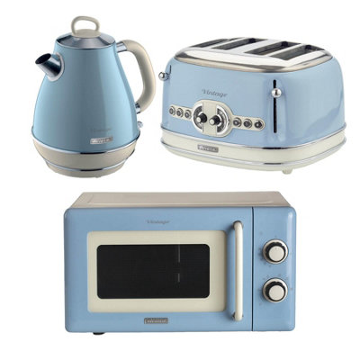 B&Q -  Vintage 1.7L Jug Kettle4 Slice Toaster & Microwave Blue