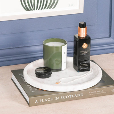 Round 25Cm Natural Veined Marble Tray from B&Q