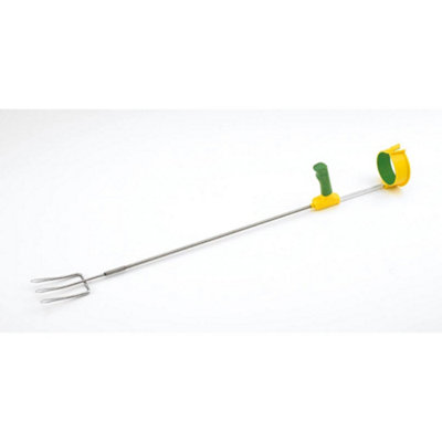 840mm Ergonomically Long Handled Garden Fork - Reduces Wrist Stress - Gardening Aid