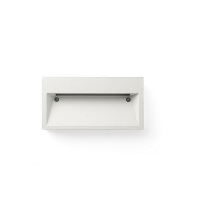 B&Q -  Luminosa Surface Mounted Led Path White Wall Lamp 9W 3000K Ip44