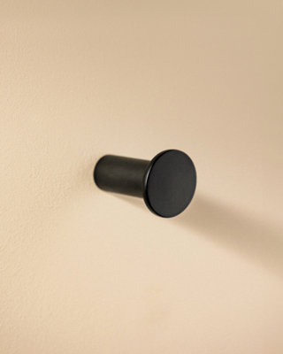 Cosmic Towel HookRobe HookCoat HookSupports Up To 5KgMatt BlackAnti-CorrosionArchitect S+ Collection from B&Q