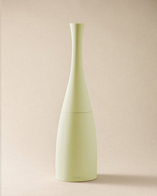 Cosmic Toilet Brush & HolderLimeUnique DesignSoft-Finish CoatingSaku Collection from B&Q