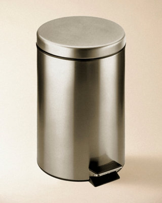 Cosmic Bathroom Or Kitchen Bin12L PedalSoft CloseAnti-CorrosionArchitect S+ Collection from B&Q