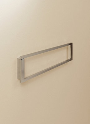 Cosmic Towel RingChrome GlossWall-Mounted40,3 Cm. Collection The Grid from B&Q
