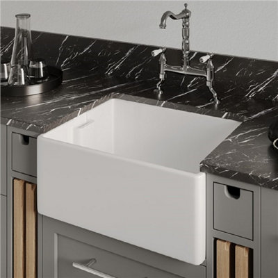 Reginox Belfast Ii Kitchen Sink Traditional Ceramic Single 1.0 Bowl White Waste from B&Q
