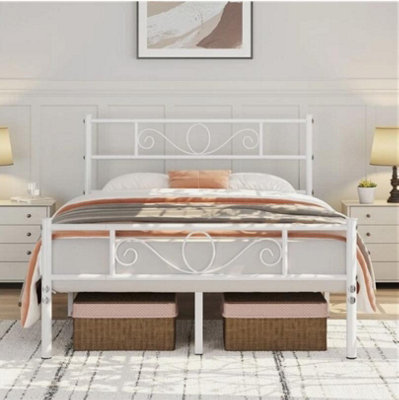  - 4Ft6 Double Bed Metal Slatted Bed Solid Iron Bed W/ Headboard & Footboard White