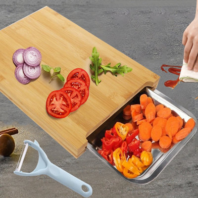 Bamboo Chopping Board With Integrated Stainless Steel Tray & Bonus Peeler from B&Q