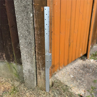 Fence Post Repair Stakes For Reinforcing Damaged Wooden Posts (Pack Of 2) from B&Q