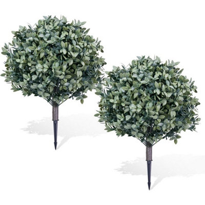 2Pcs Artificial Boxwood Topiary Ball Trees 65Cm With Ground Spike from B&Q