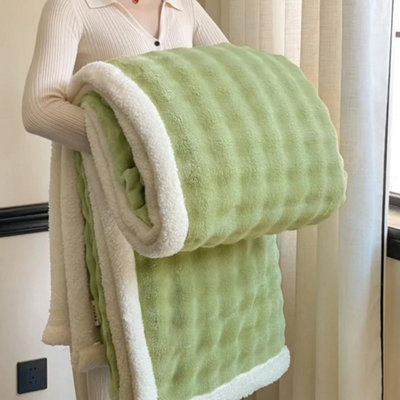 150X200Cm Reversible Sherpa Fleece Warm Throw Blanket from B&Q