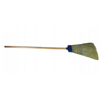 Traditional American Corn Sweeping Broom Sweeping Brush from B&Q
