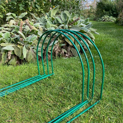 4Pcs Metal Garden Plant Support Hoop Half Round 30Cm X 45Cm from B&Q