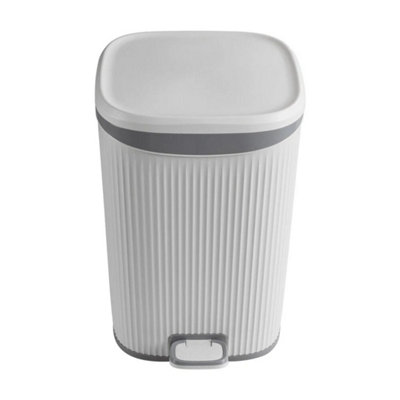  - 15L Large Plastic Pedal Bin Bedroom Bathroom Kitchen Rubbish Dustbin With Lid
