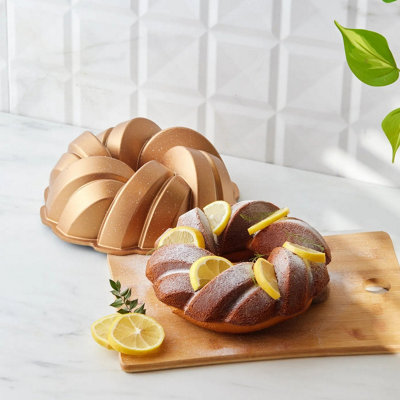 Karaca Cake Pro Aluminium Cast Decorative Cake Tin26CmGold from B&Q