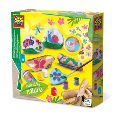 B&Q -  Decorate Stones And Driftwood Inspired By Nature