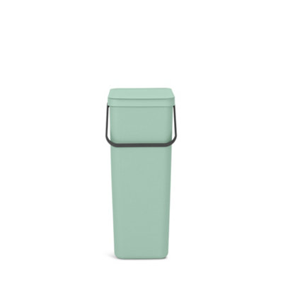 B&Q -  Sort & Go Hinged Tall Jade Green Plastic Recycling Bin40L Freestanding - Image 4