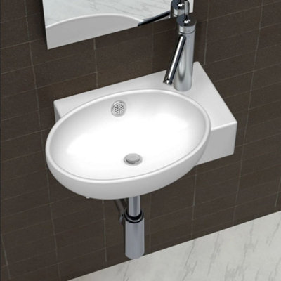 B&Q -  Ceramic Sink Basin Faucet & Overflow Hole Bathroom White