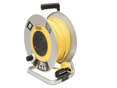 B&Q - Stanleyl Sxecgm2Ohxe Open Metal Drum Cable Reel 240V 13A 4-Socket + 2 Usb 50M