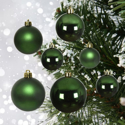 Decoris 30 Pine Green Christmas Tree Baubles Shatterproof Hanging Decoration 4Cm 5Cm 6Cm from B&Q