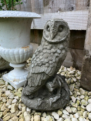 Burgess Barn Owl Stone Statue Vintage Style Bird Outdoor British Made Garden Ornament Sculpture from B&Q