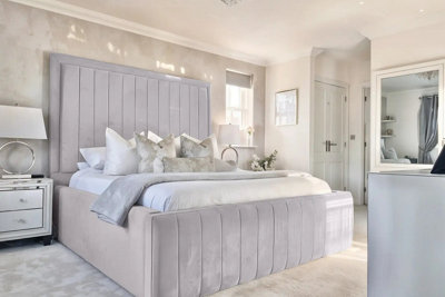 UKBEDFURNITURE Geneva Silver Plush Valvet Upholstered Bed Frame Only- Blackboard60 Inch Headboard from B&Q