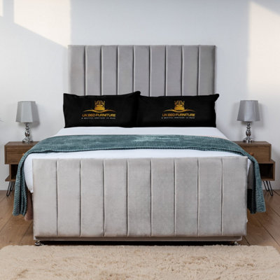 UKBEDFURNITURE Hampton Silver Plush  Divan Bed Base With 26 Inch HeadboardNo Storage from B&Q