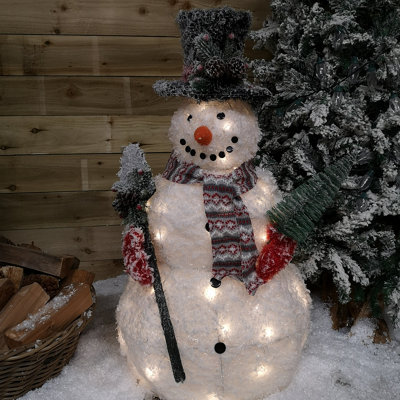 Battery operated outdoor store christmas decor