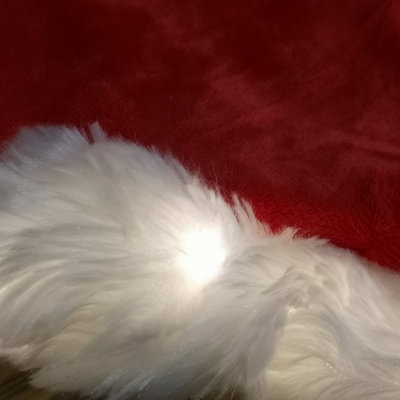 90cm LED USB Red Faux Fur Christmas Tree Skirt with White Trim - 5