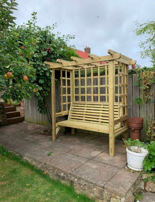 B&Q -  Beatrice ArbourSits 3Wooden Garden Bench With TrellisL90 X W170 X H210 CmMinimal Assembly Required