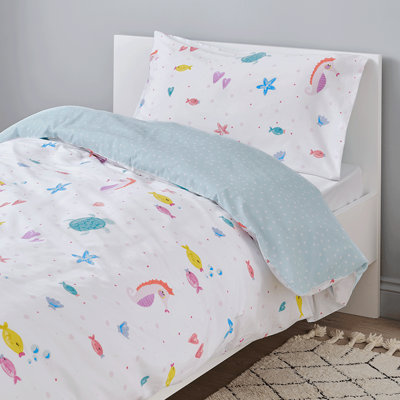 Shop children's bedding.