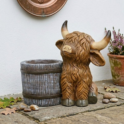 Garden Greatness Lunaria Highland Cow With Barren Ornament from B&Q