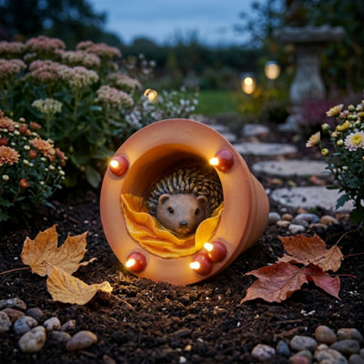 B&Q -  Garden Ornaments Hedgehog Solar Led Statue Outdoor Decor Resin Brown - Image 3