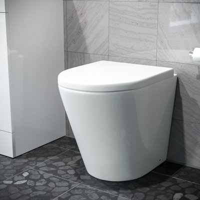 B&Q -  D Shape Rimless Short Projection Btw Pan With Soft Close Seat